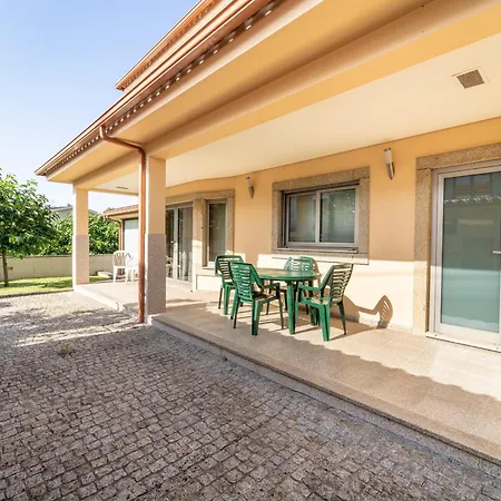 Casa De Palmeira By House And People Vila Verde (Braga)