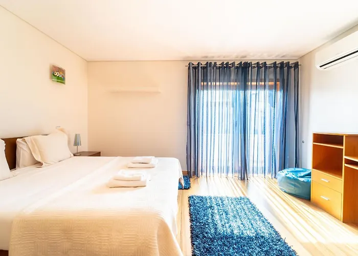 Casa De Palmeira By House And People *